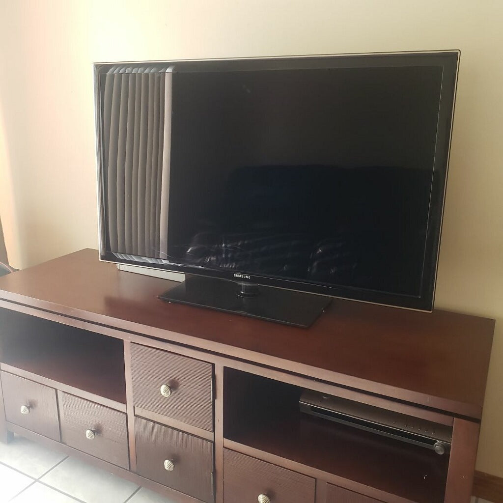 Tv with Stand            📍𝓑𝓻𝓸𝔀𝓪𝓻𝓭 𝓒𝓸𝓾𝓷𝓽𝔂📍 - HotDealsss LLC